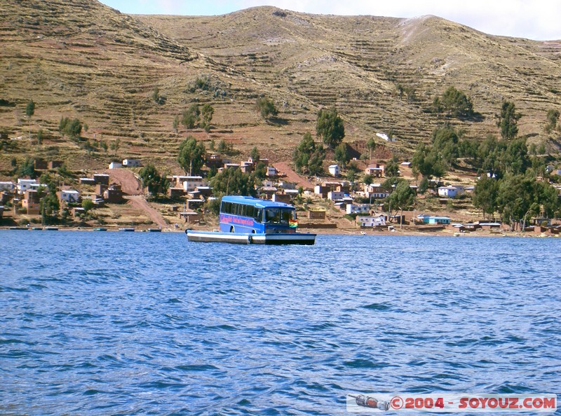 Estreccho de Tiquina - San Pedro
Mots-clés: bateau voiture
