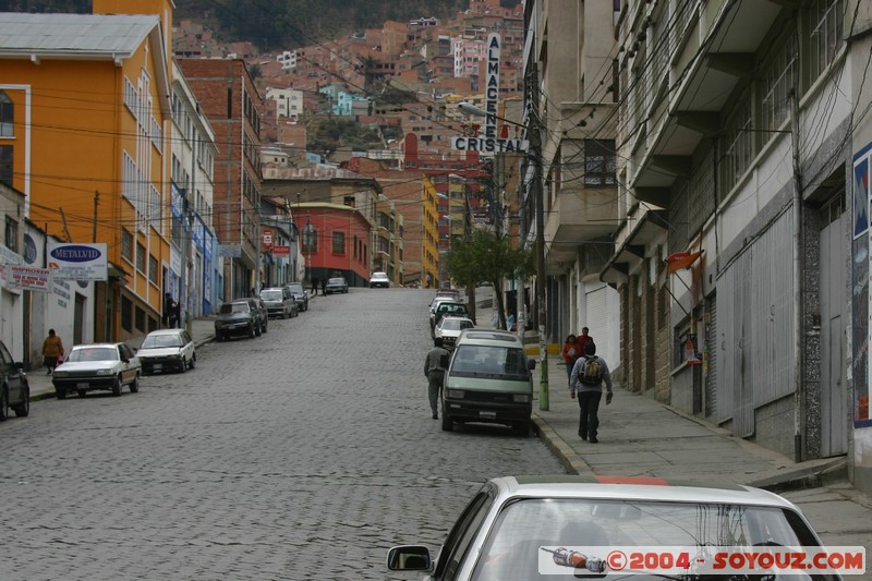 La Paz - Calle Alto de Alienza - Faux policiers
False policeman! becareful in this part of the city
