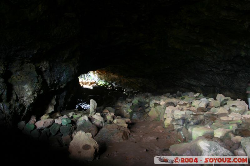 Ile de Paques - Ana Te Pahu
Mots-clés: chile Ile de Paques Easter Island patrimoine unesco grotte