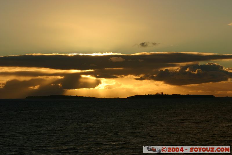 Canales Patagonicos - Coucher de Soleil
Mots-clés: chile sunset