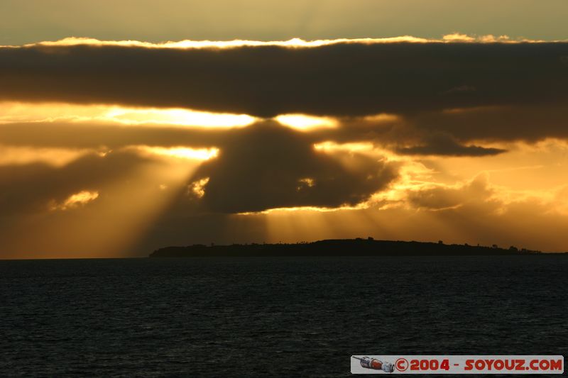 Canales Patagonicos - Coucher de Soleil
Mots-clés: chile sunset