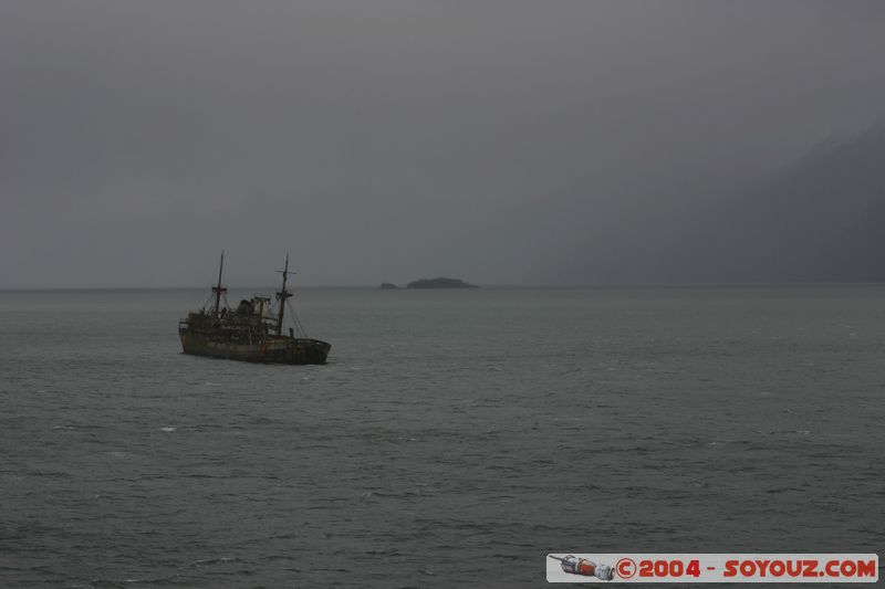 Canales Patagonicos - Epave
Mots-clés: chile bateau Ruines