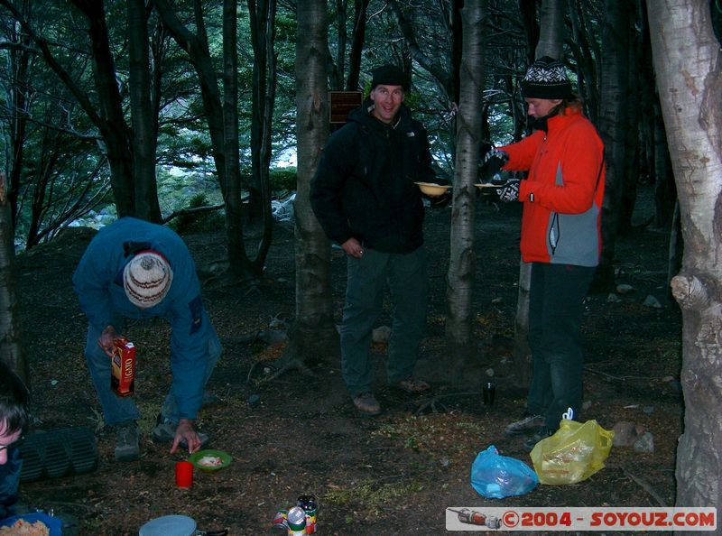 Parque Nacional Torres del Paine - Campamento Italiano - Pasta time
Mots-clés: chile