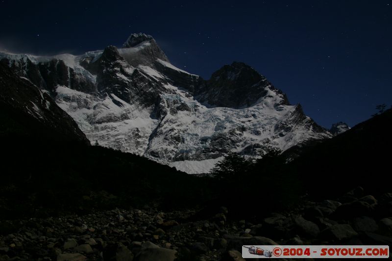 Parque Nacional Torres del Paine - Cerro Paine Grande
Mots-clés: chile Nuit Montagne Neige Etoiles glacier