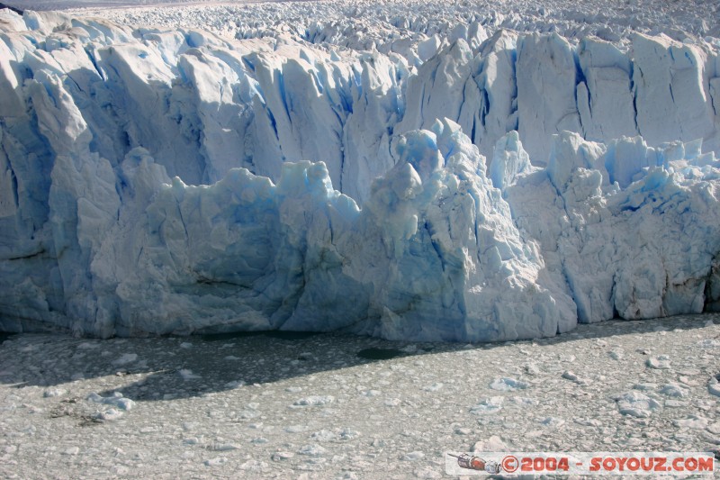 Chutes de glace / Falling ice rocks
