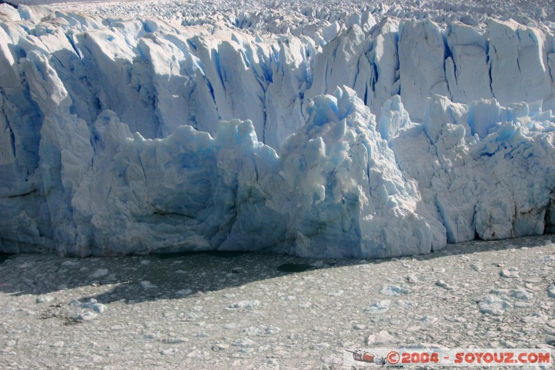 Chutes de glace / Falling ice rocks
