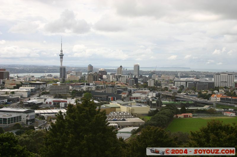 Auckland from Mount Eden Domain
Mots-clés: New Zealand North Island Auckland Sky Tower coast to coast