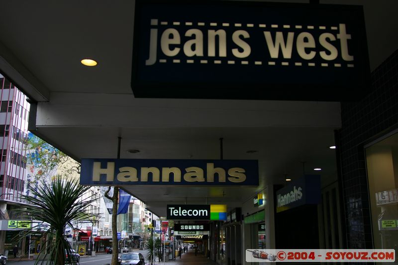 Auckland - Queen street - Shops sign
Mots-clés: New Zealand North Island