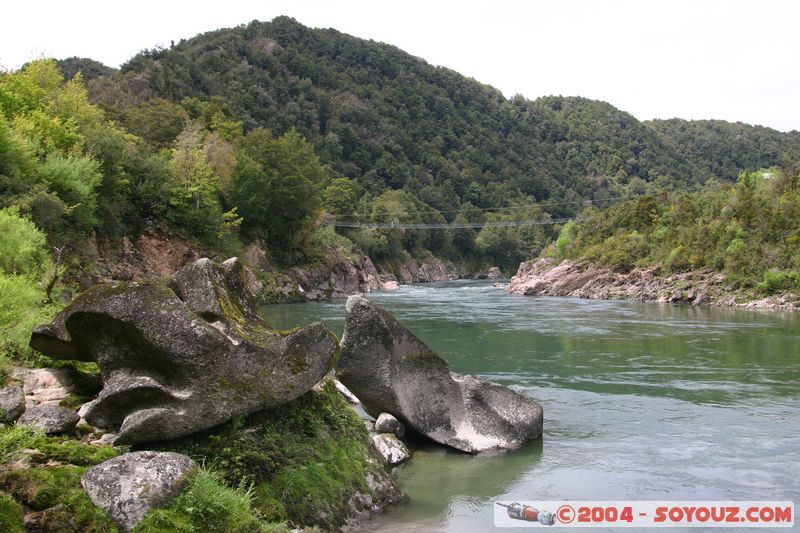 Buller Gorge Swingbridge
Mots-clés: New Zealand South Island Riviere Pont