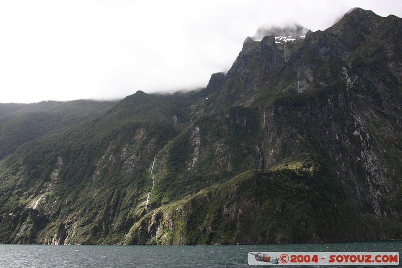 Milford Sound
Mots-clés: New Zealand South Island patrimoine unesco Montagne cascade