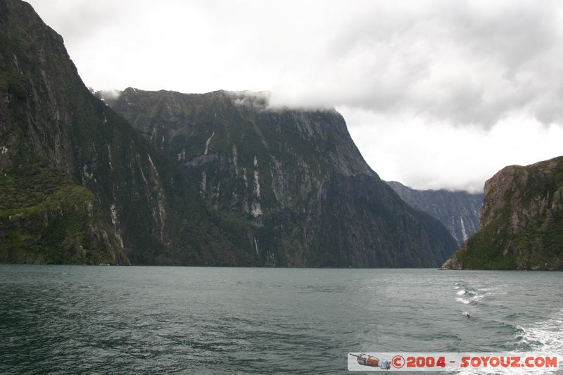 Milford Sound
Mots-clés: New Zealand South Island patrimoine unesco Montagne