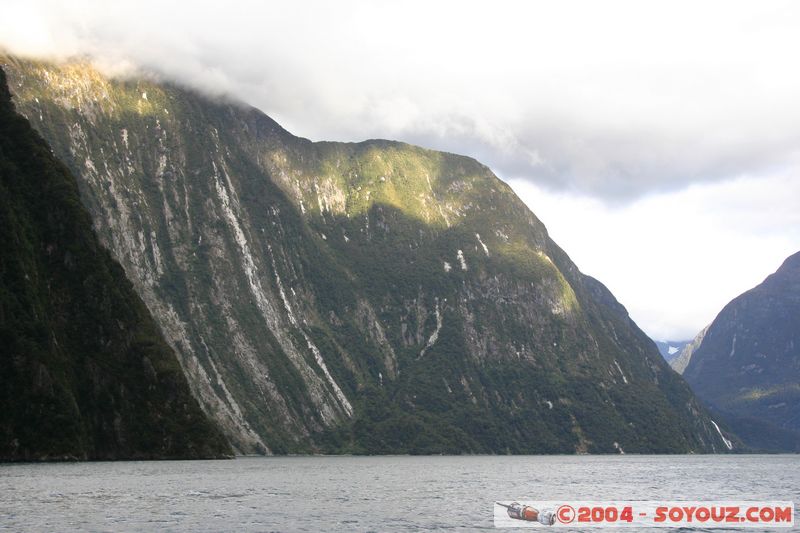 Milford Sound
Mots-clés: New Zealand South Island patrimoine unesco Montagne