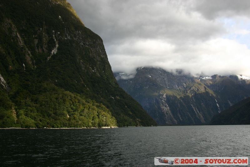 Milford Sound
Mots-clés: New Zealand South Island patrimoine unesco Montagne