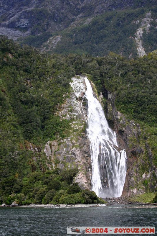 Milford Sound - Bowen Falls
Mots-clés: New Zealand South Island patrimoine unesco Montagne cascade