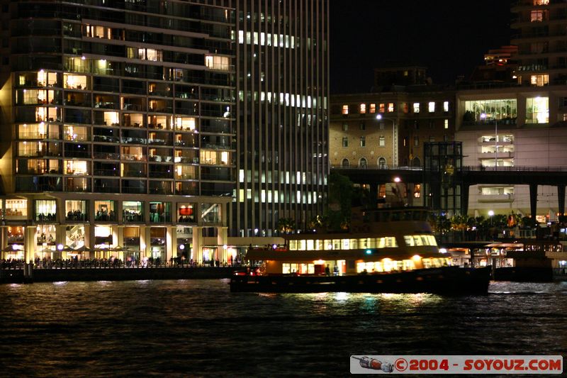 Sydney by Night - Circular quay
Mots-clés: Nuit bateau