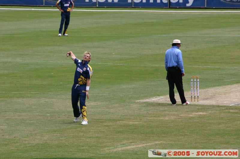 Melbourne's G - Bushrangers vs West End Redback - 02/01/2005
Mots-clés: sport cricket