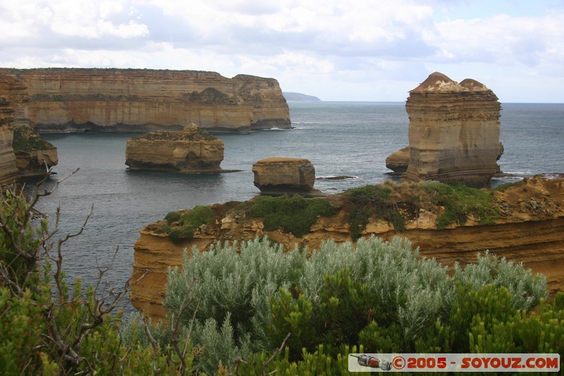 Great Ocean Road - Loch Ard Gorge -  The Razorback
