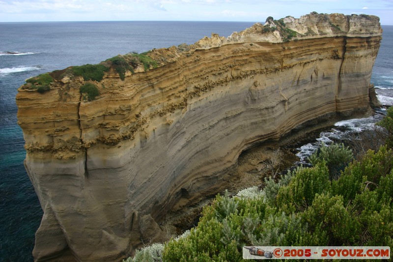 Great Ocean Road - Loch Ard Gorge -  The Razorback
