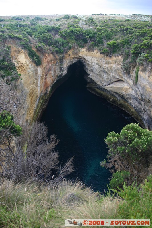 Great Ocean Road - Loch Ard Gorge -  The Blowhole
