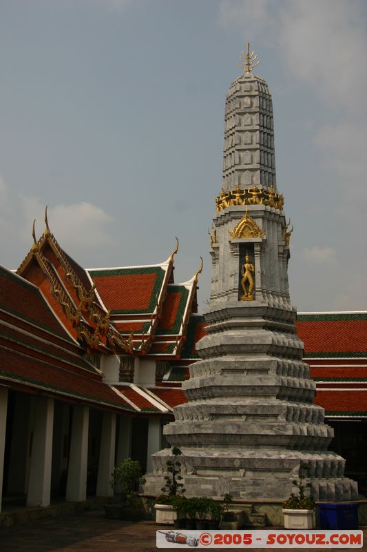 Bangkok - Wat Pho - Prang
Mots-clés: thailand Boudhiste Wat Phra Chetuphon