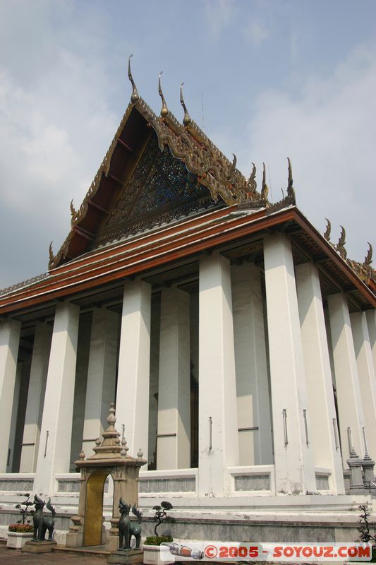 Bangkok - Wat Pho - The Ubosot
Mots-clés: thailand Boudhiste Wat Phra Chetuphon