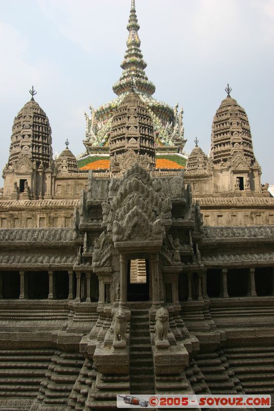 Bangkok - Wat Phra Kaew - Angkor Wat replica
Mots-clés: thailand Boudhiste