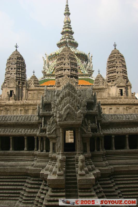 Bangkok - Wat Phra Kaew - Angkor Wat replica
Mots-clés: thailand Boudhiste