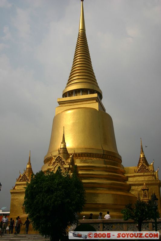 Bangkok - Wat Phra Kaew - Phra Sri Rattana Chedi
Mots-clés: thailand Boudhiste