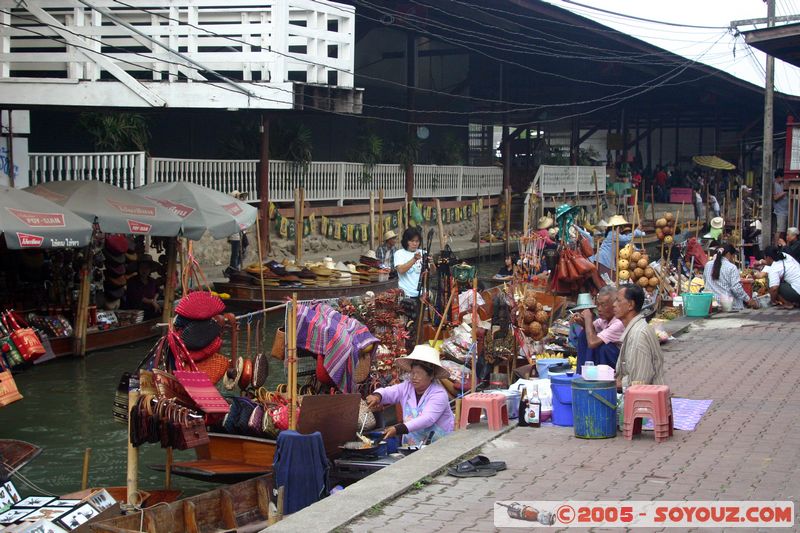 Damnoen Saduak - Marche Flottant
Mots-clés: thailand Marche floating market