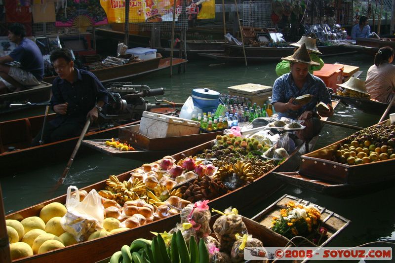 Damnoen Saduak - Marche Flottant
Mots-clés: thailand Marche floating market fruit