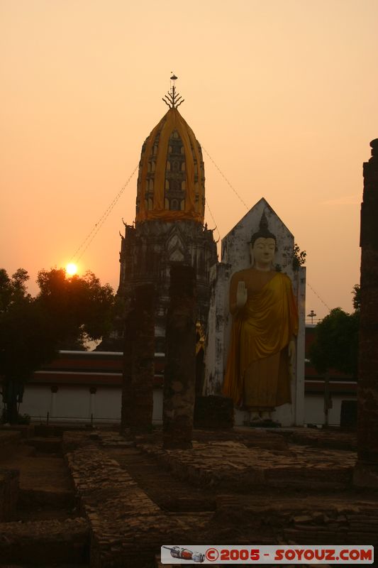 Phitsanulok - Wat Yai - Sunset
Mots-clés: thailand sunset Boudhiste