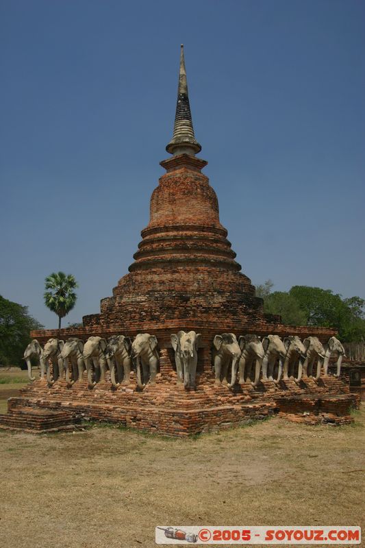 Sukhothai - Wat Chang Lom
Mots-clés: thailand patrimoine unesco Ruines Boudhiste sculpture