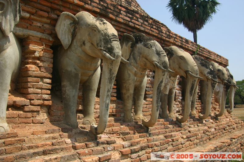 Sukhothai - Wat Chang Lom
Mots-clés: thailand patrimoine unesco Ruines Boudhiste sculpture