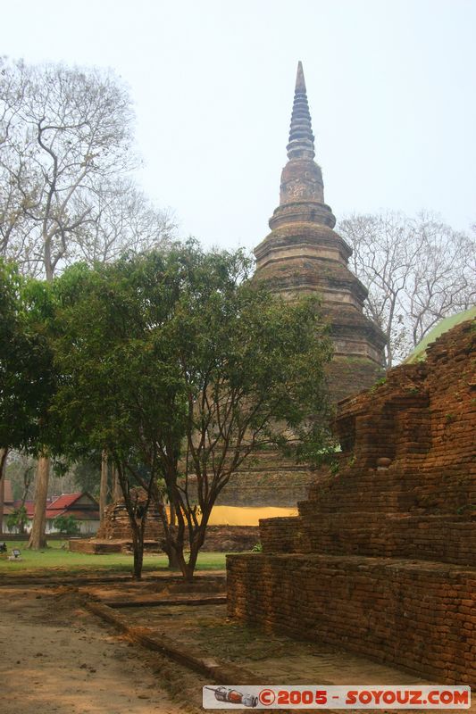 Golden Triangle - Chiang Saen - Wat Chedi Luang
Mots-clés: thailand Ruines Boudhiste