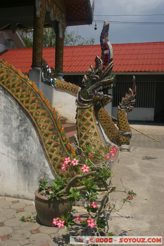 Chiang Mai - Wat Chiang Mun
Mots-clés: thailand Boudhiste sculpture Wat Chiang Man