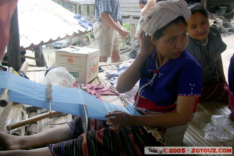 Around Chiang Mai - Hill-Tribe village - Weaving
Mots-clés: thailand personnes