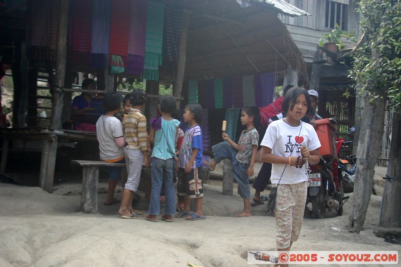 Around Chiang Mai - Hill-Tribe village
Mots-clés: thailand personnes