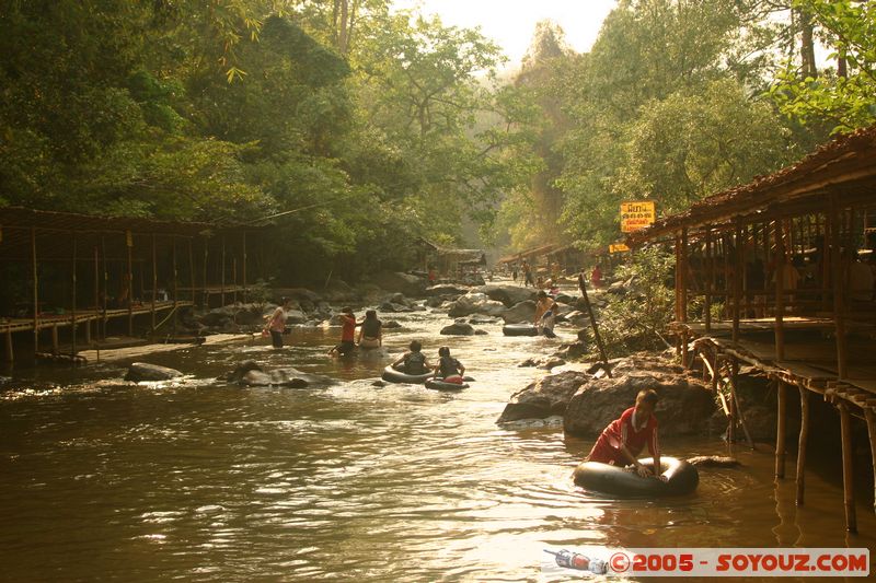 Around Chiang Mai - Thai river rafting
Mots-clés: thailand Riviere