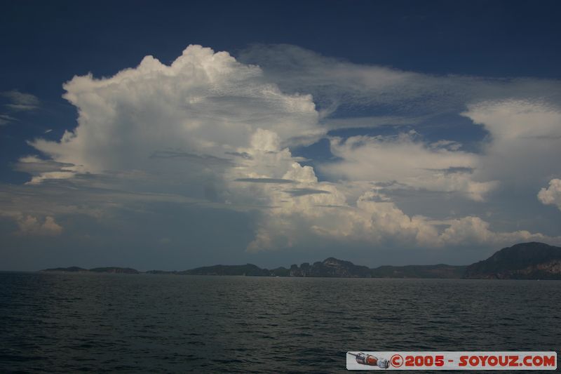 Phuket - Boat to Ko Phi Phi
Mots-clés: thailand mer