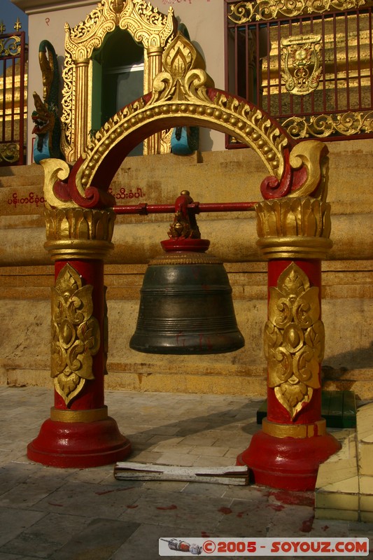 Yangon - Sule Paya
Mots-clés: myanmar Burma Birmanie Pagode Bonze