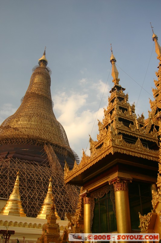 Yangon - Shwedagon Pagoda
Mots-clés: myanmar Burma Birmanie Pagode