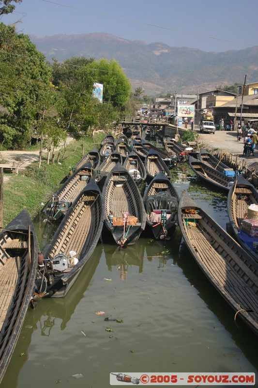 Nyaung Shwe - Barques
Mots-clés: myanmar Burma Birmanie bateau