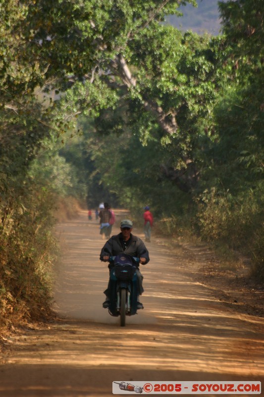 Nyaung Shwe
Mots-clés: myanmar Burma Birmanie personnes