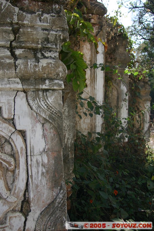 Nyaung Shwe - Stupa and Pagoda
Mots-clés: myanmar Burma Birmanie Pagode