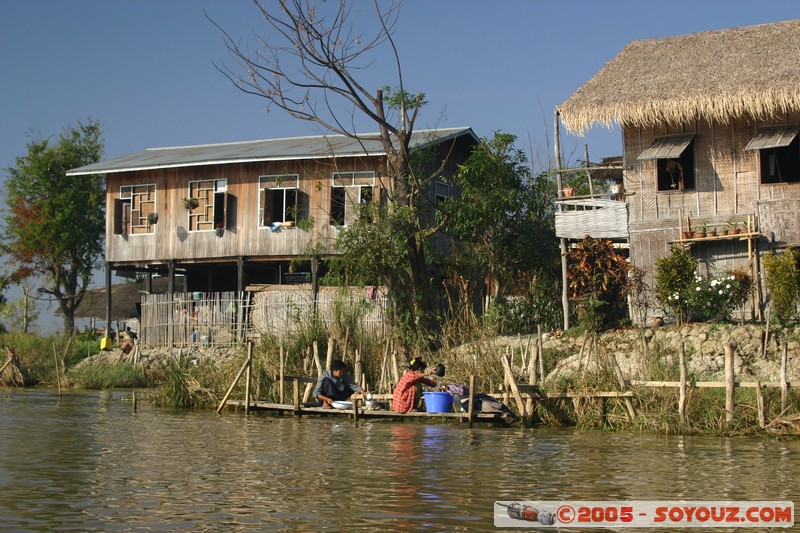 Inle lake - Nyaung Shwe
Mots-clés: myanmar Burma Birmanie Lac