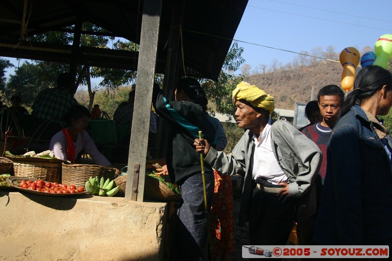 Inle lake - Lingin - Marche
Mots-clés: myanmar Burma Birmanie Marche personnes