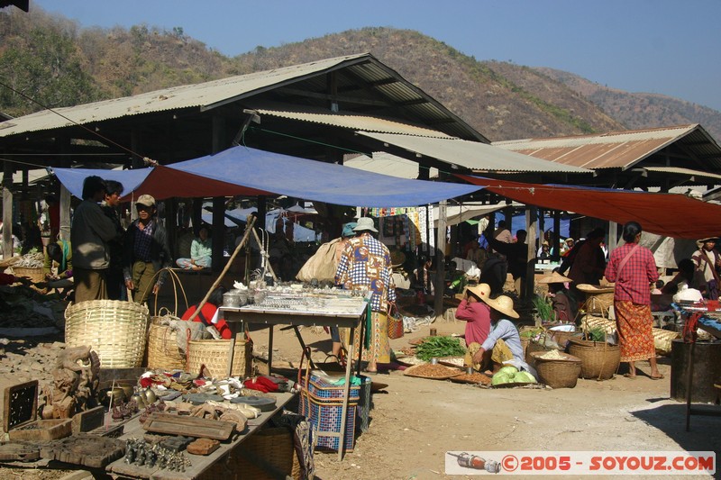 Inle lake - Lingin - Marche
Mots-clés: myanmar Burma Birmanie Marche personnes