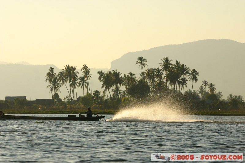 Inle lake
Mots-clés: myanmar Burma Birmanie bateau Lac