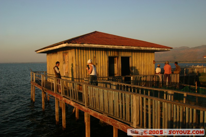 Inle lake - Government Rest House
Mots-clés: myanmar Burma Birmanie sunset Lac