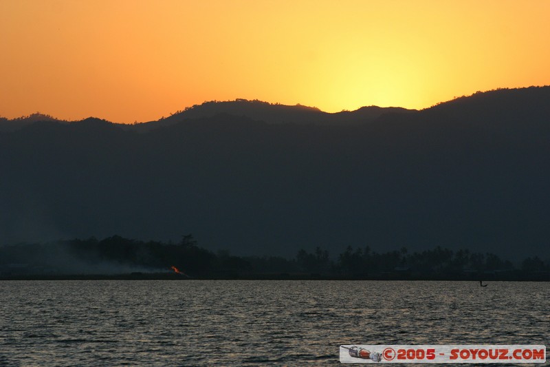 Inle lake - Sunset
Mots-clés: myanmar Burma Birmanie sunset Lac